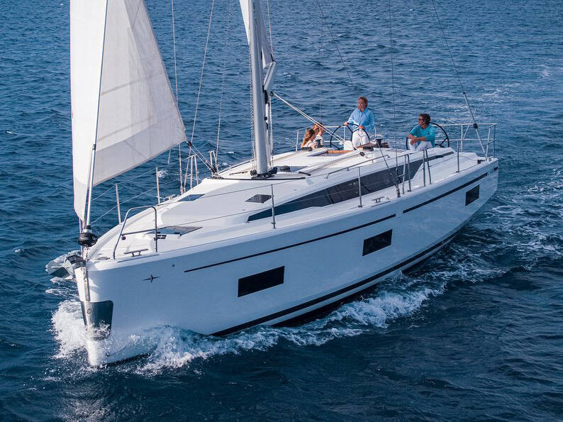 Bavaria C42 Maia