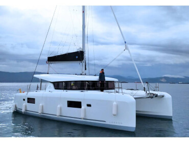 Lagoon 42 ATHINA (Αir condition, generator, water maker, 1 SUP free of charge)