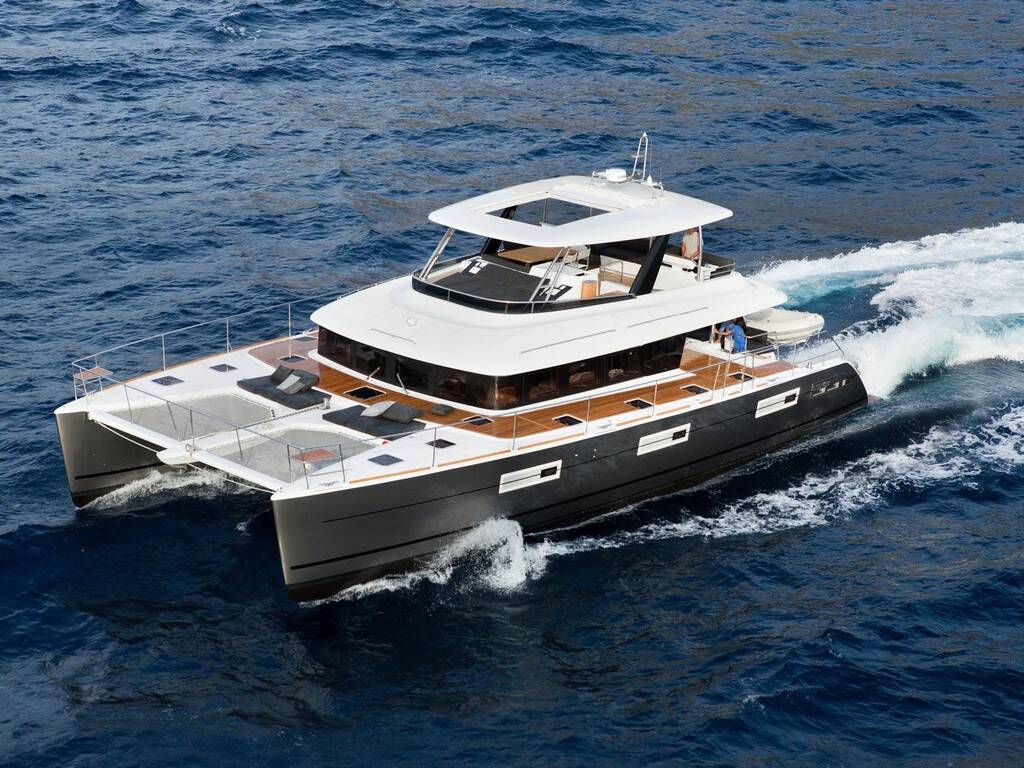 Lagoon 630 Powercat LUX Pearly Gates