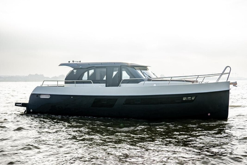 Maxima 37 Hvar