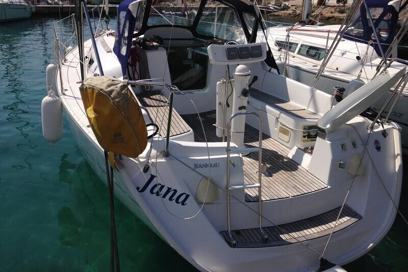 Sun Odyssey 32i Jana