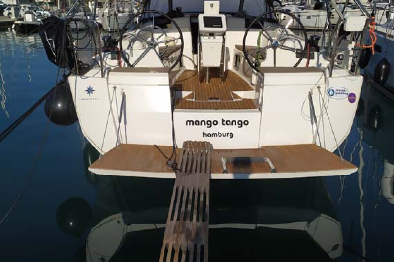 Sun Odyssey 419 Mango Tango